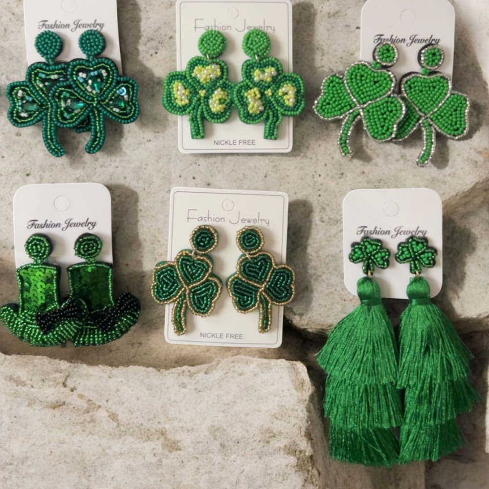 Beaded Shamrock Earrings ☘️